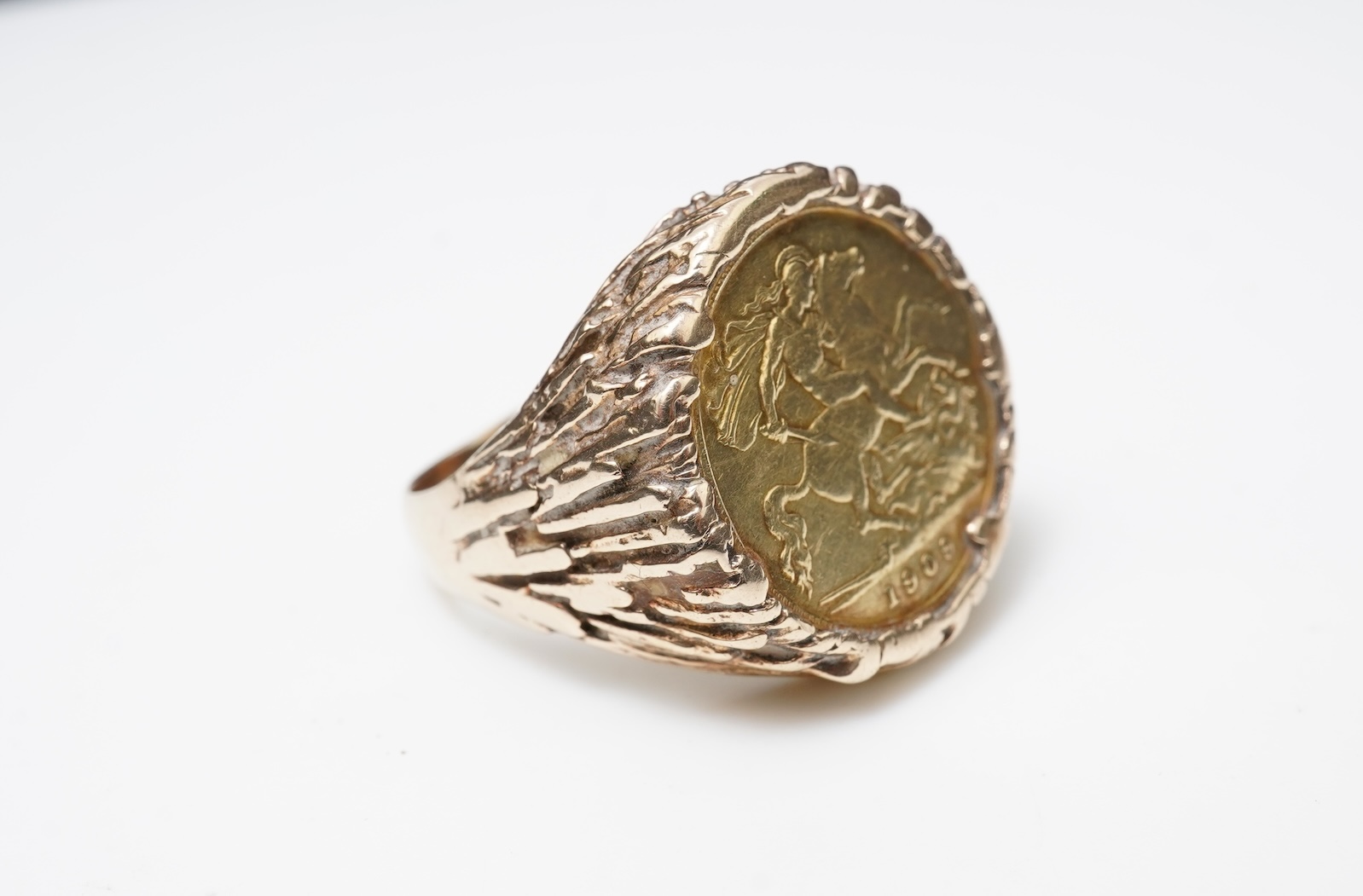 An Edward VII half sovereign coin ring, 1909 and later